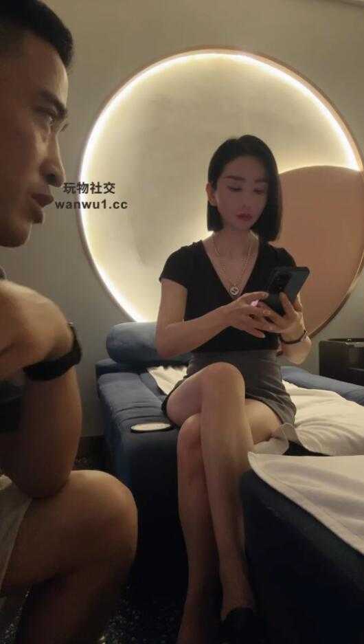 刘二G- 实录 开发金牌技师小姐姐舔脚