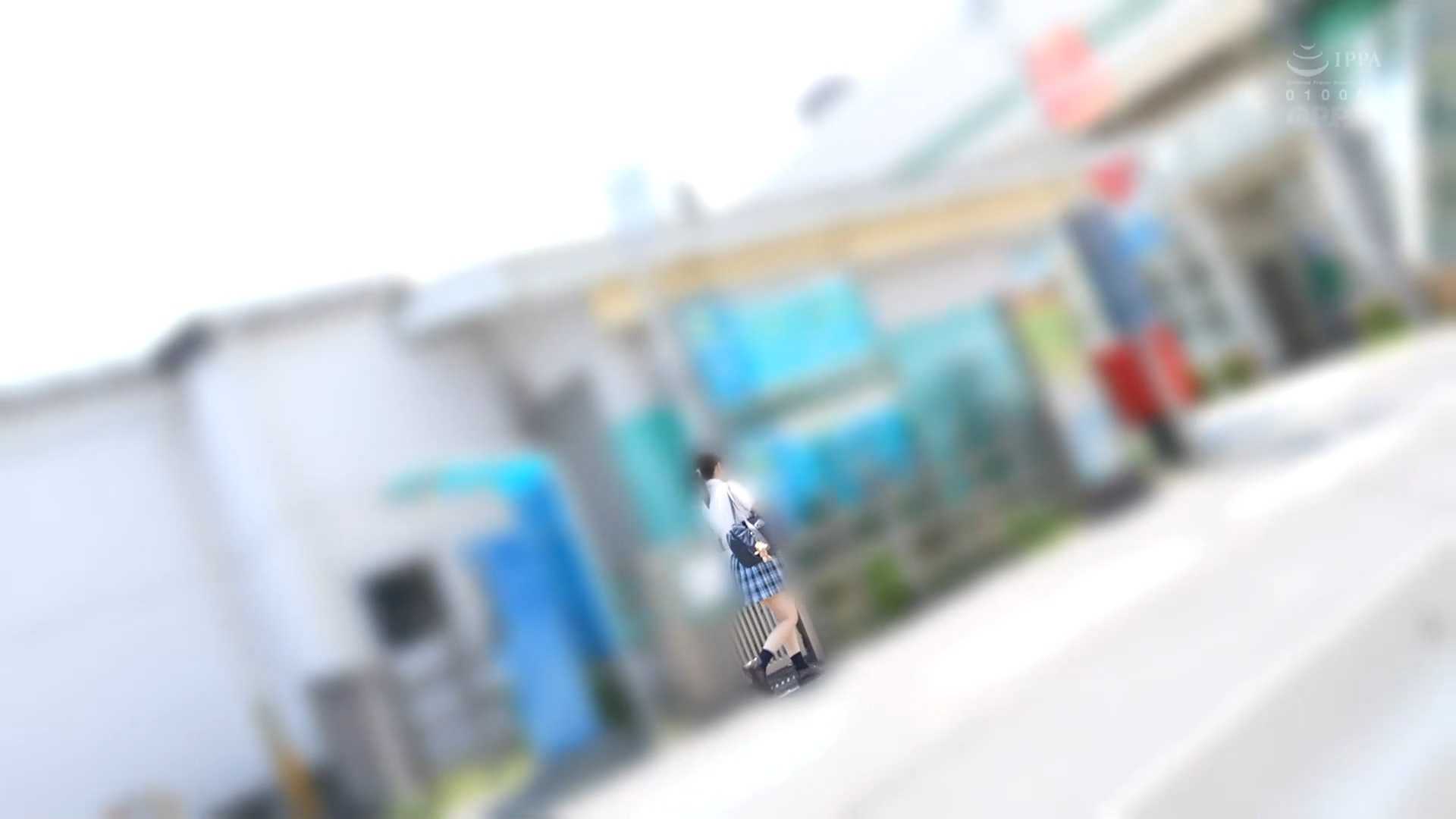 男子尾随女学生深夜放倒偷舔脚